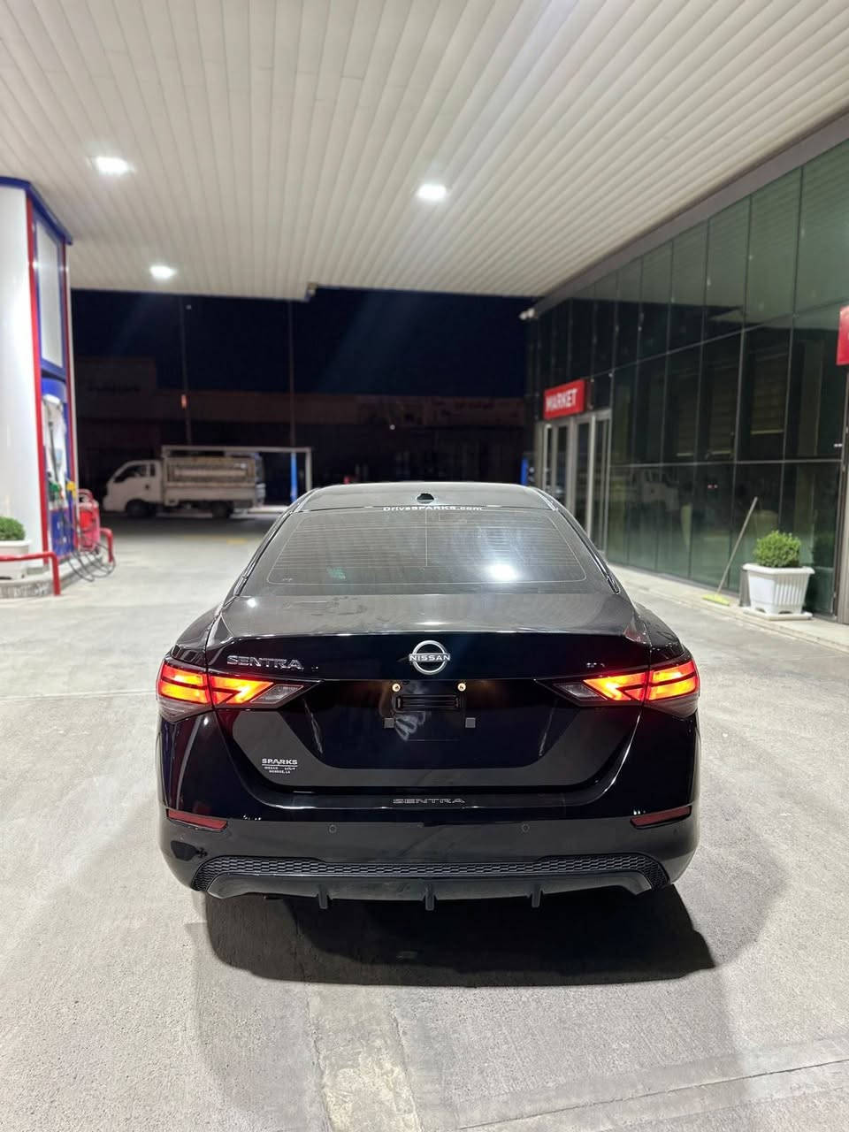 🔥 نيسان سنترا 2024 SV للبيع 🔥
🚘 الموديل: 2024
⭐ الفئة: SV
🔧 المحرك: 2.0 لتر – 4 سلندر
⚙️ القير: CVT
💪 اقتصادية وممتازة للاستخدام اليومي

✨ المواصفات:
📱 شاشة لمس
📲 Apple CarPlay + Android Auto
🔑 تشغيل ذكي
🚪 دخول ذكي
📷 كاميرا خلفية
🎯 مثبت سرعة
❄️ تكييف أوتوماتيك
🛡️ أنظمة أمان ومساعدة للسائق
💡 إضاءة LED
🛞 جنوط ألمنيوم
🔌 منافذ USB

🎨 بابين صبغ

💰 السعر: 128 بيه مجال 

📌 السيارة نظيفة، والفحص سونار الي تقتنع بيه 
اتصال ***********
واتساب  ***********
ملاحظه جميع انواع السيارات متوفر حسب الطلب
