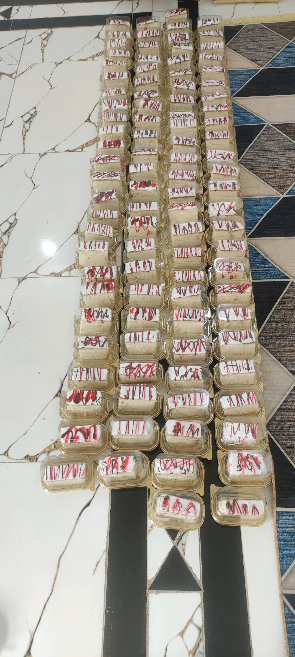 سلام عليكم 
تجهيز كافة المناسبات كيك🍰🥐 وبسعار رمزيه 
وايضا تتوفر معجنات🍕 وتجهيز سفرات وطلعات 
توصيل لجميع اقضيه ذي قار
للتواصل والاستفسار ***********