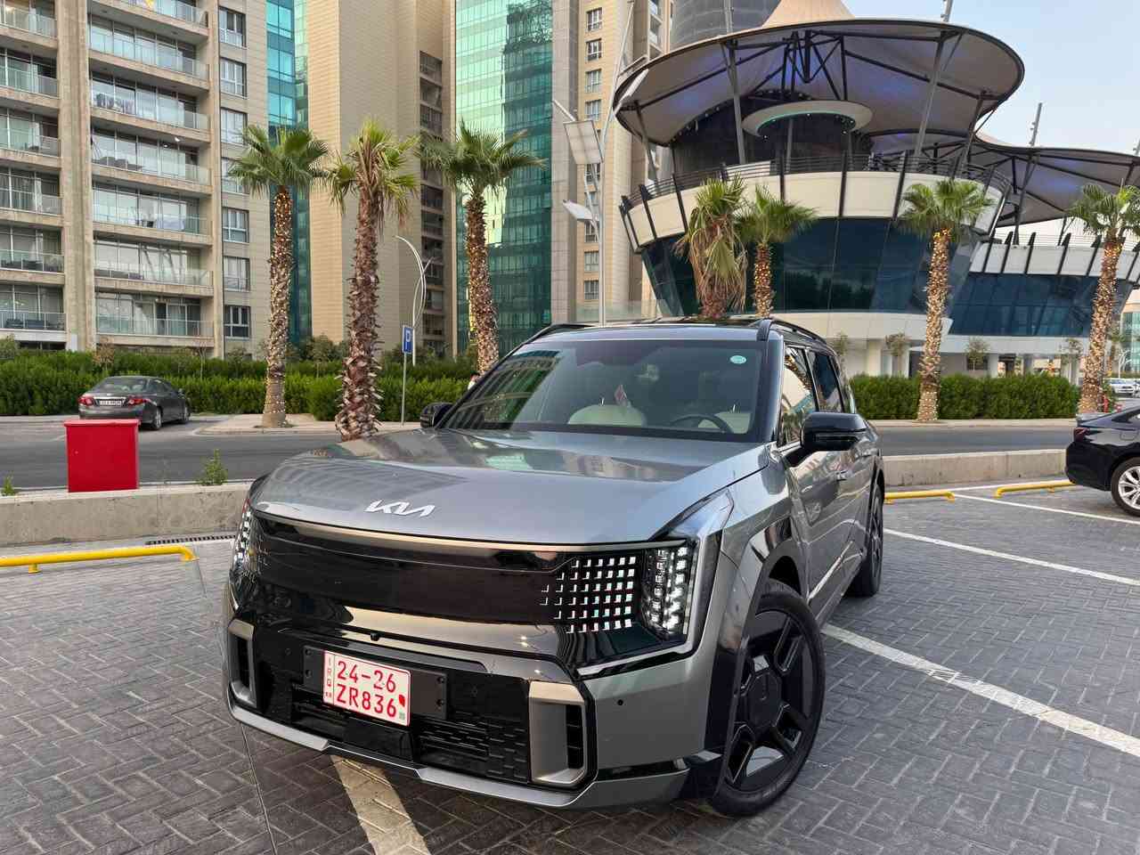 ماشاللة ماشاللة
الفخامة شركة Kia
Kia EV9 2024 GT line 🇰🇷🇰🇷🇰🇷🇰🇷🇰🇷

قپات قپات مواصةفات اعلا مواصفات شركة كيا
فول فول كهرباى هايبريت بدون محرك بنزين
مواصفات ئةمريكى 

تخزين شحن 560 km 
دبل محرك كبير 
فور ويل 4*4
دةبل پانوراما 

كوشنات مساج + خزن + هيتر + بارد
بسمة شغال 
كوشنات خزن تبريت مركزى
پردات بيلادى جام

لايتات كل LED
دعامية امامى و خلفى كل حساسات 
10 كاميرات 
ويل كبير 21 اينج

حتا يشغل ب سويج بدون سياق سيارة
سيارة نضيفة ماشى 13,000 mil

سيارة حادس خفيف بونيت جاملغ شرط بدون دواخل
ارباك ستيرن سيستم بيلادى 
سيارة جاهز مابى نواقص

رقم جاهز رقم اربيل 
سعر سيارة 35,000$ 
مجال بصيط
سيارة موجود بل اربيل
***********
*********** أربيل, العراق
