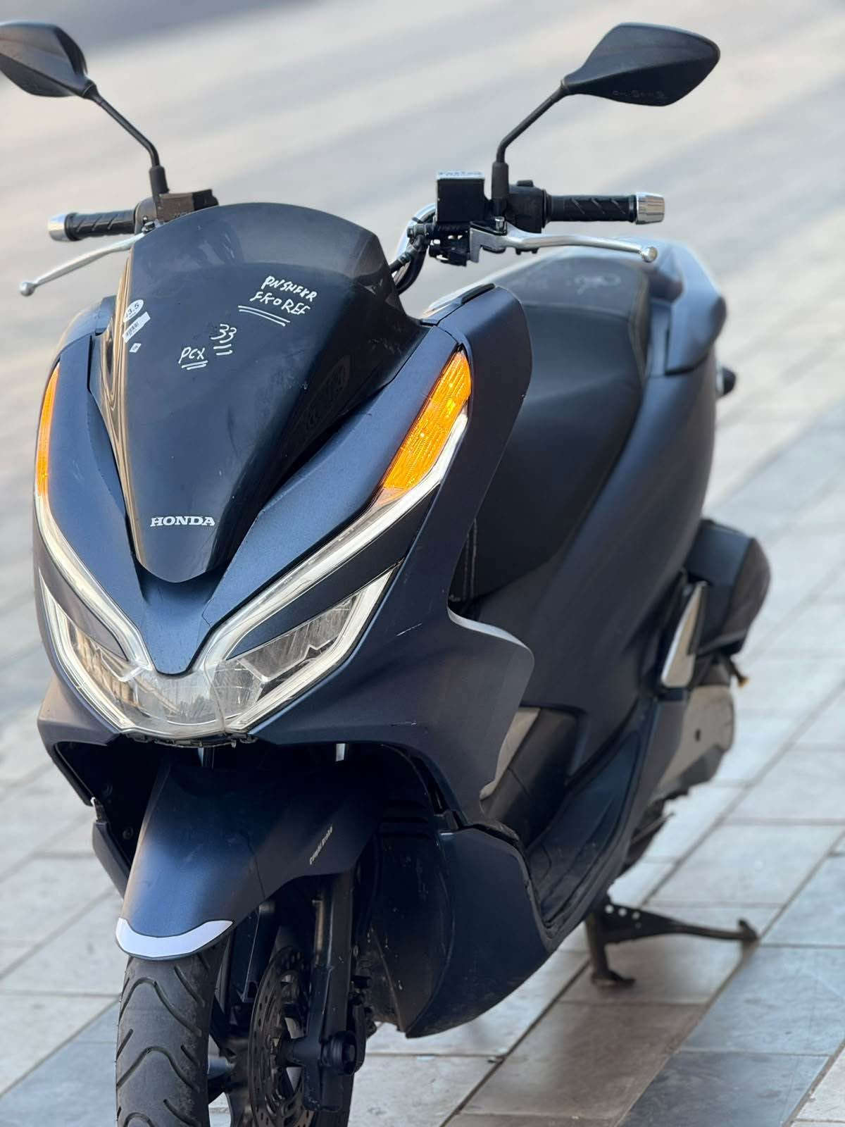 للبيع دراجه pcx  جيل ثالث بصمه الحديث  مكينه 150 حساس حرف A نوزل خطين ستان كهربائي ماشية18 الف زيرو الدراجه مال بيت حساس ازدحام دراجه جديده  حساس شلعه معدل خير من الله دراجه تتعب تكول جديده مال جناي  مكان بغداد الكرخ السعر مليون و900 وبيهه مجال والاستفسار *********** بغداد, العراق
