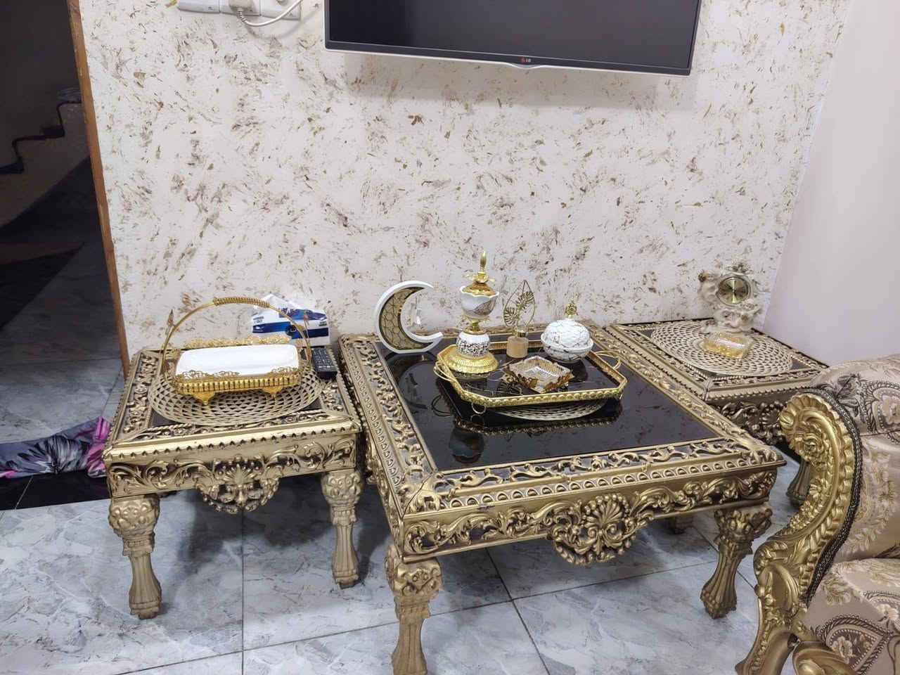 السلام عليكم
تخم رئاسي ملكي نظافة 100٪  مع طبلات عدد/ 3 مثل ماموضح بالصورة 850 وبي مجال مكاني المحمودية ***********
