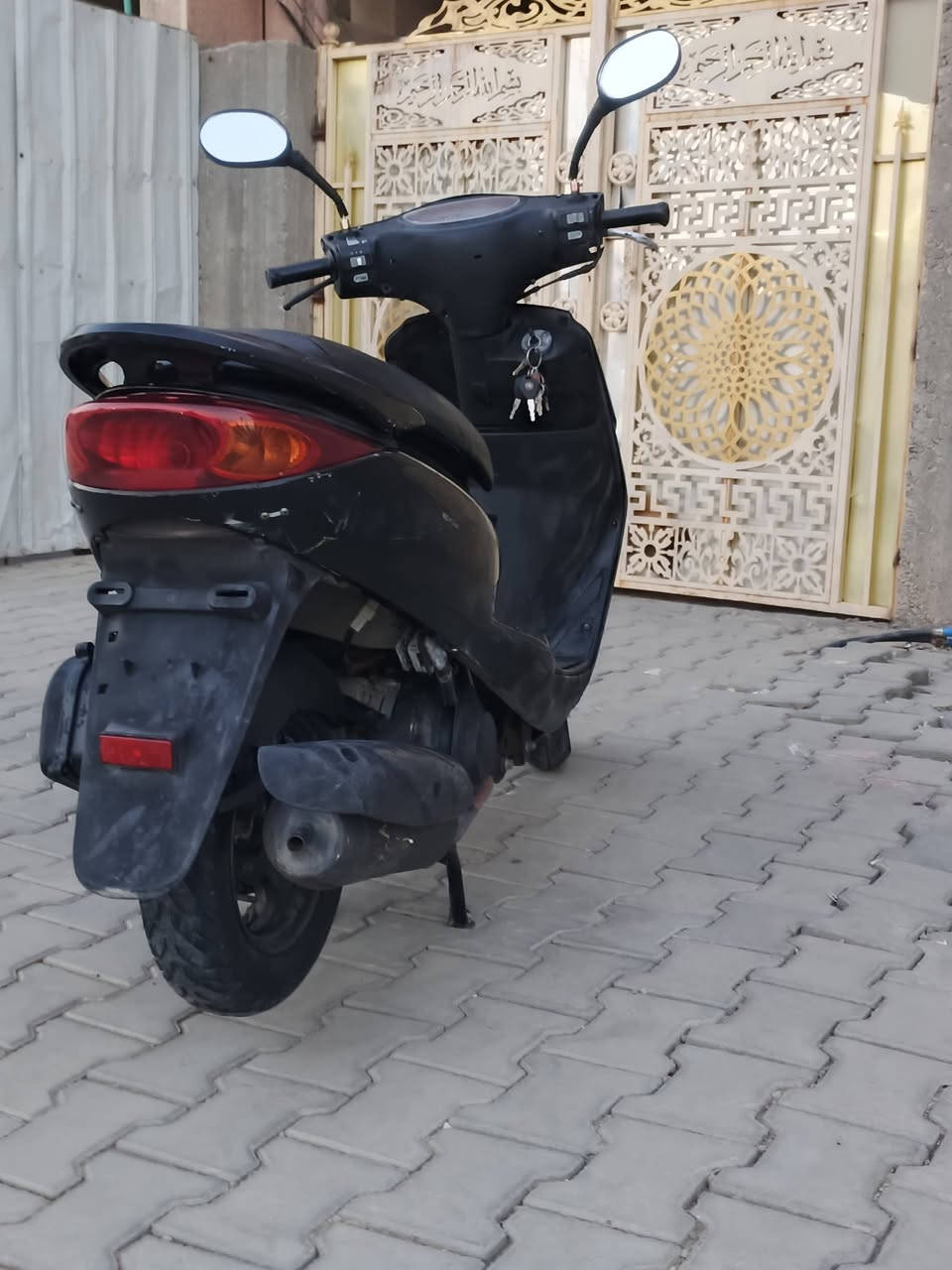 سلام عليكم دراجة للبيع بريز جاهزة ما ناقصهة شي مكينة وكهربائيات جدد السعر 550 وبيهة مجال مكاني الحسينية الراشدية ***********
