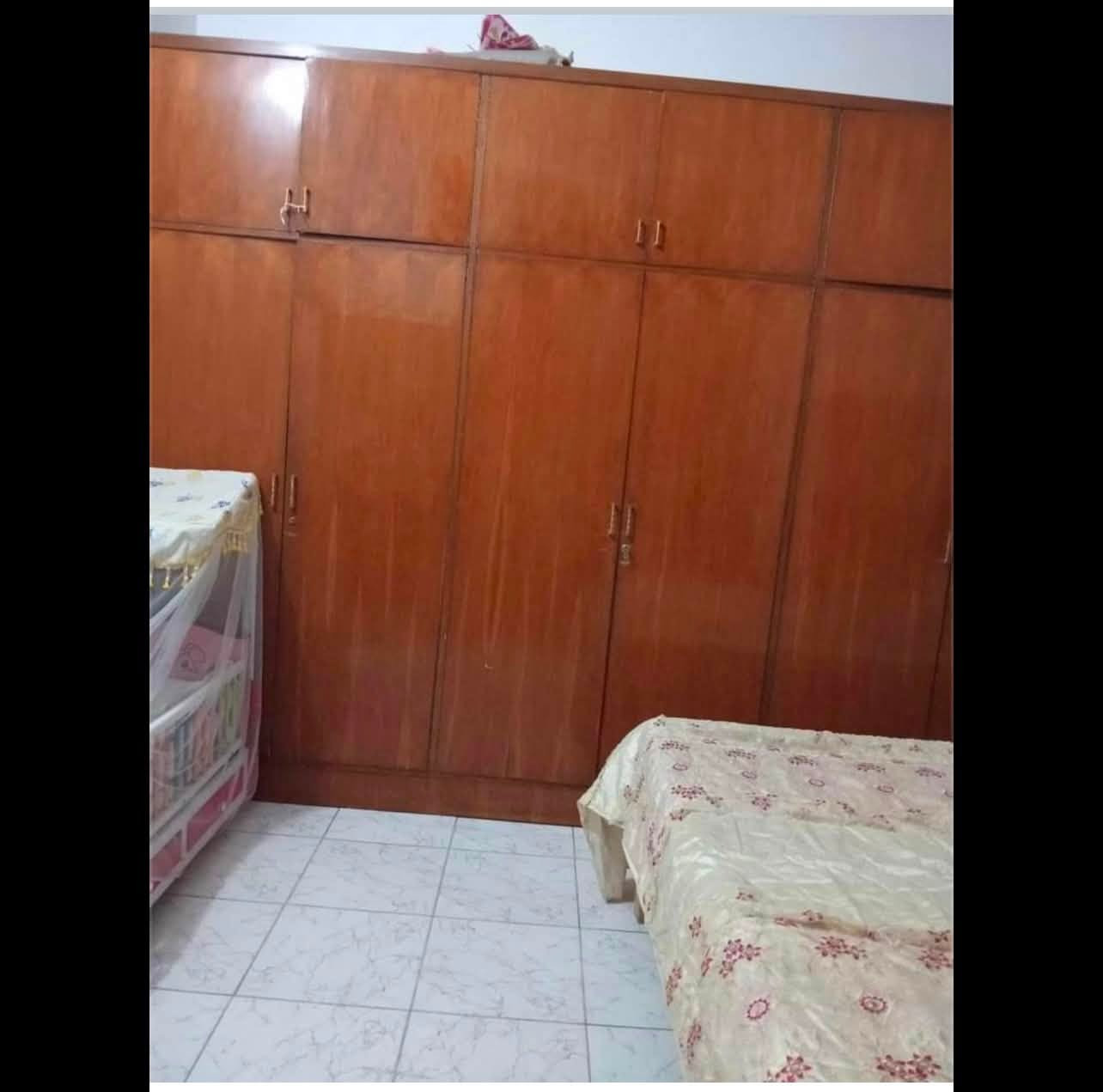 غرفة تسكام عراقية اريدهه ب٤٠٠ 
و هاي جربايتهه ستوني مسويتهه جديده 
النجف حي النصر ***********

