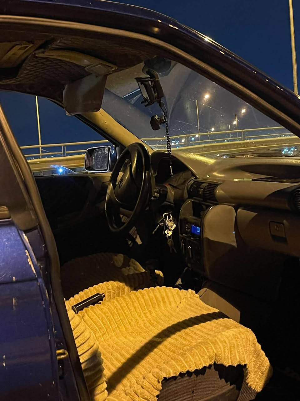 استر موديل ٩٢ محرك ٢٠ صاحبها بل موصل محرك كيرر شرط طخه جملخ الوره  سعره ٢٥ وبيها مجال ***********
