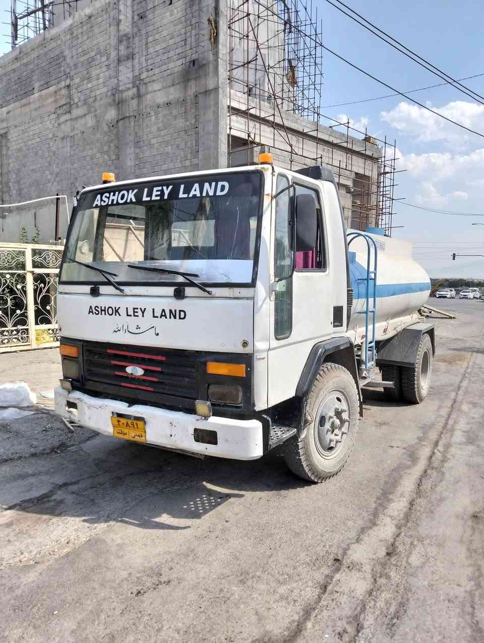 ئەوتەنکەرە بۆ فرۆشتن گێڕومەکینەی لۆک 6  تایەی بۆ کڕدراوە بە 11 گەڵا ماتۆڕو سۆندەی لۆک تانکی 6 هەزارە  30 بەرمیلە  بێ مەسروف علوجە واتا هیچی نیە ***********    *********** نـرخـی 65 گـەڵـاو مـعـامـەلـە

