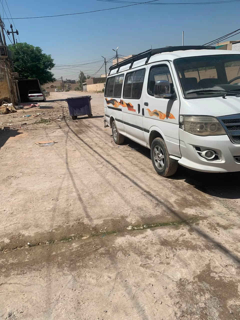 سلام عليك 
فوتون موديل 15 سياره جاهزه من كلشي مكينه كير اكسل حداديه تخم تاير دوشمه جديده مصفره غرامات هيئه مداور ثاني يوم سعر 65 مكلف بالنشر ***********
