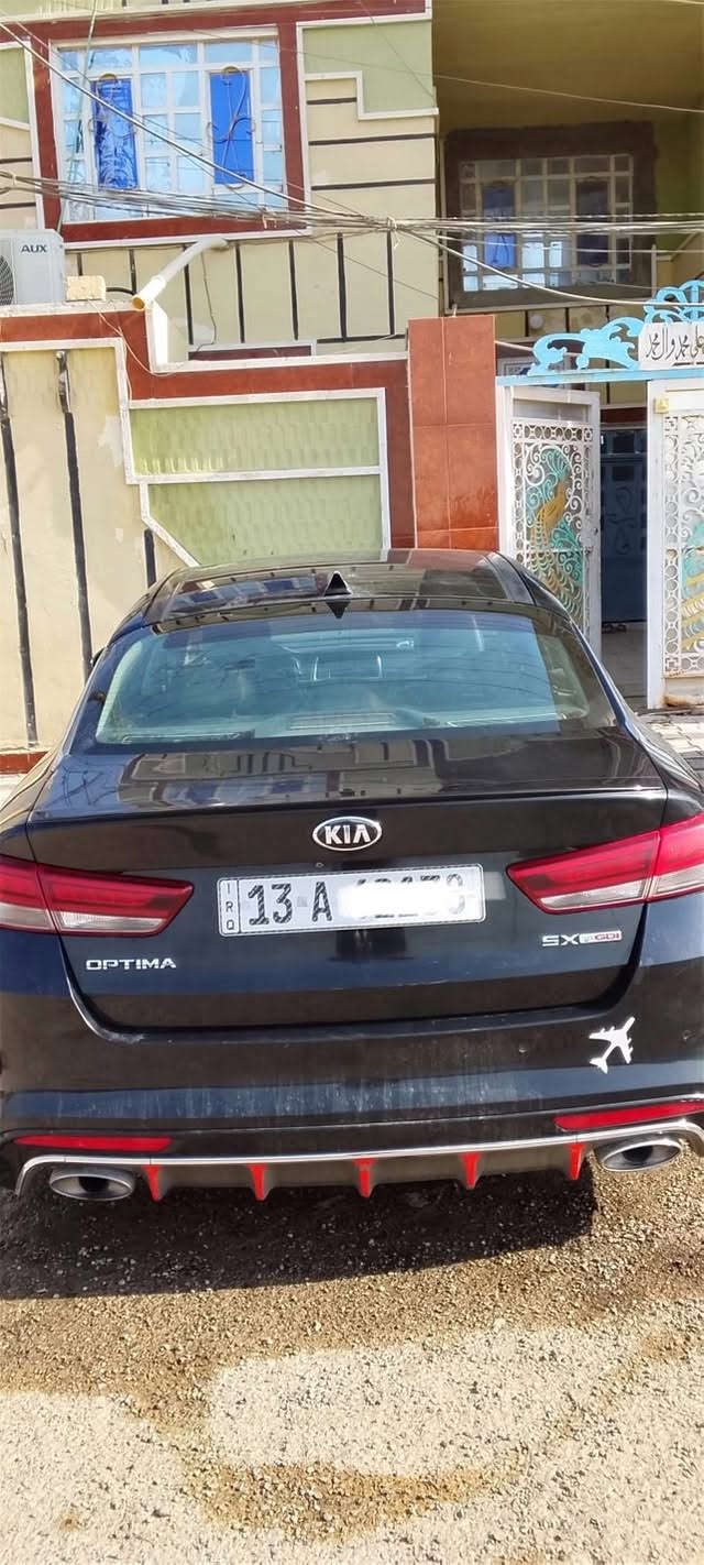 السلام عليكم كيا اوبتما 2018 وارد امريكي بآسمي تبريد ثلج تخم تاير حداديه كير كله جديد بس مكينتها مجفته  حادثتها بس بنيد شواصي لغود كله مكفول ب110 وبيها مجال مكان نجف
***********
