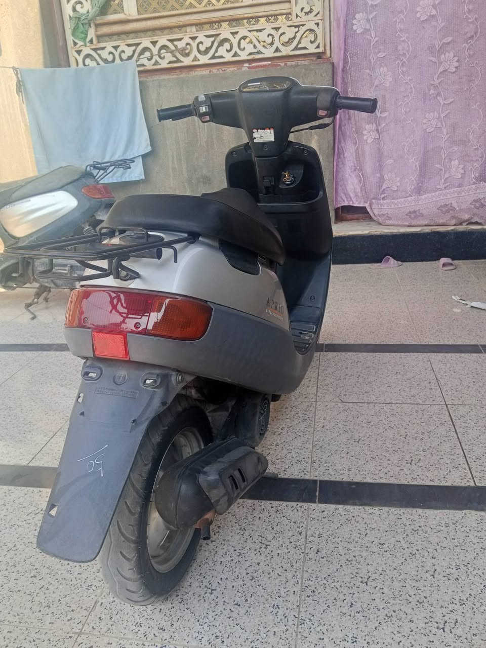 سلام عليكم الدراجه للبيع بتره حاويه جديده ما مفتوحه وصله موجود سلف كهربائيات كله شغاله برغي ماعوزه السعر 625 الرقم ***********
