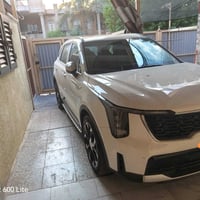 اللهم صل على محمد وآل محمد  السلام عليكم السيارة بحالة الشركة ماشيه ٤٠...