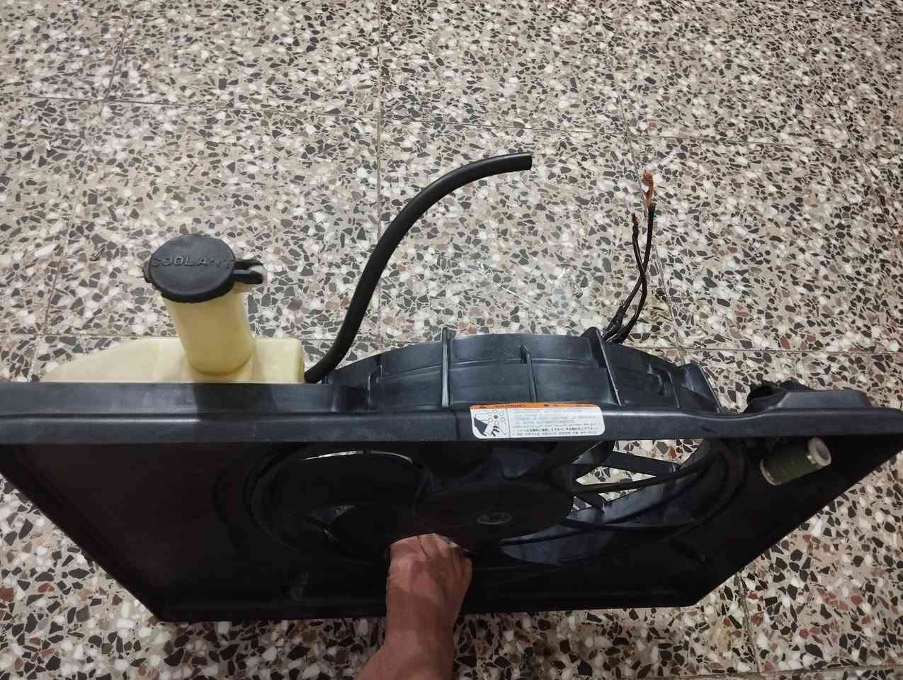 مروحة سيراتو خليجي ترهم على أغلب سيارات الكوري النترا فورتي بيه المكثف عاطل سعرالمكثف10الف على الفحص السعر المروحة 50الف 
ثلاث سرع تفخص يلله تاخذة صوندة مع دبة والمكثف موجود ولكن اعتقد بي خلل للبيع المكان الشعلة للتواصل ***********
وعندي مروحه تبريد عاصفة شغالة وجاهزة السعر 25الف 
شرط تفحص وتتاكد يلله تاخذهن
