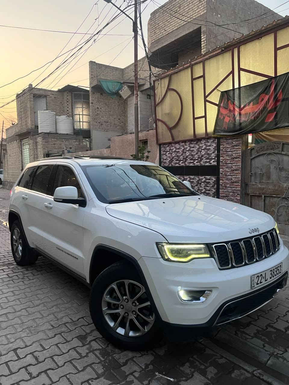 السلام عليكم  جيب لاريدو خليجي موديل ٢٠١٤ سياره احلاه من الصور مابيها نقص كلها ع شركه بعدهي موصفات  لاريدو كراسي جلد كهرباء فتحة سقف بصمه تشغيل شاشة كبيره تحكمات ستيرن حساس خلفي فور ويل كامره دواره اشاير بلامري  شفتات سرعه تبريد ثلج بصمة ابواب محرك ٦سلنر مكينه كير حداديه تخم تاير كل كفاله السياره بيها ب العراق ربع جاملغ وبنيد صبغ بدون حادث بدون ايرباك شرط السونار والتحويل فقط رقم اربيل  سنويه جديد ٢٠٣٠ داخل عسلي منضومت زنون عالي ناصي  السعر ١٩٥وبيها مجال حك الجيه *********** مكان السياره بغداد

