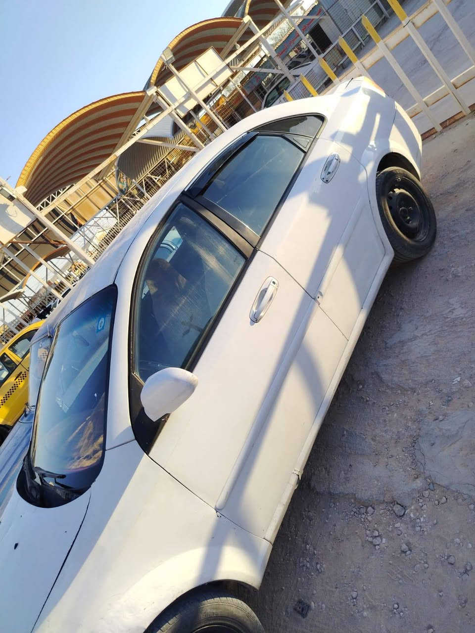 اوبتر ٢٠١٠ خصوصي
طاير البنيد
بيه جملخ
تبريد شغال
كهربائية شغالة
حداديه نص
كير ومكينه شرط
السعر ٤٥ وبيه مجال 
***********
*********** المكان النجف
