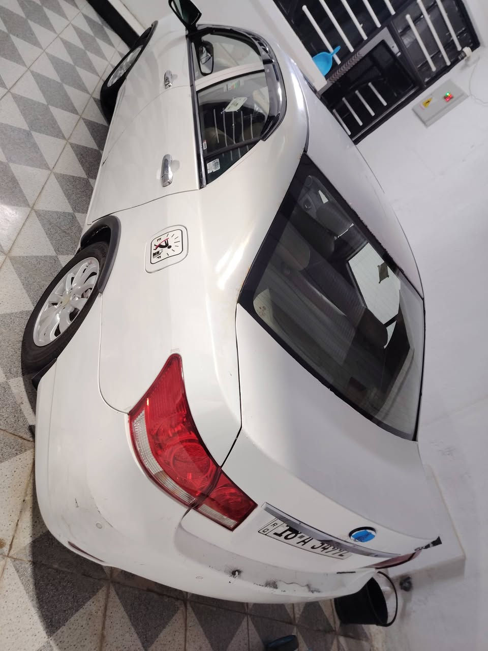 السلام عليكم BYD. G3.  2013 كير اوتوماتيك المرغوب السعر 43$ وبيها مجال بصيط
السياره بعدها ما معمره  يرادلها تعمير اخياسات 
 كير ومحرك شرط الكفاله   منظومة تبريد  جديده
  تخم تاير  جديد صبغ وياله حراري 
حساساتها كهربائياتها  شغاله 
صدرها جديد  محرك جديد سيارة ما عايزها اي شي فول مواصفات  سياره حلوه وشرط الفحص
 رقم بابل 18  انكليزي باسمي والتحويل مباشر  جديده سنويه جديده سياره جاهزه   السعر 43 مكاني بغداد المحموديه 
رقمي *********** 
واتساب ، متوفر

