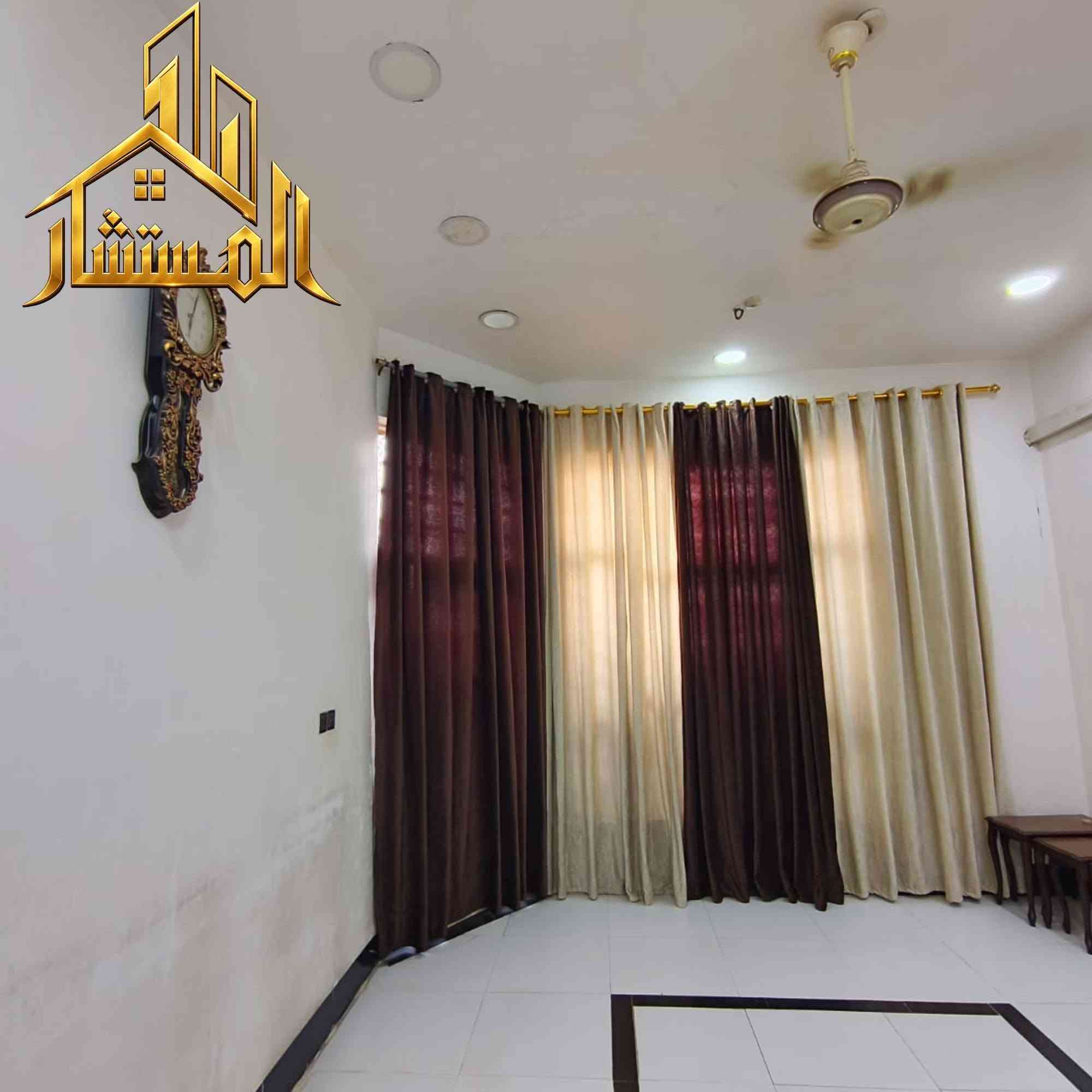 🔹✨الاعلان (2)✨🔹

🔹✨دار (5) غرف ركن على شارعين بالطشاش✨🔹

🔹طبيعة العقار: ((طابو صرف))

✨نوع العقار : ((دار سكن))

🔹المنطقة: ((الطشاش الثانية))

✨المساحة: ((140م))

🔹الوجه: ((11م))

✨النزال: ((12.5م))

🔹عرض الشارع: ((10م ركن على شارعين))

✨سنة البناء : ((2017))

⚜️تفاصيل البناء: ((طابقين))

▫️الطابق الاول يتكون من استقبال وهول ومطبخ وغرف نوم عدد (1) وصحيات
▫️الطابق الثاني يتكون من هول وغرفة كاملة البناء وغرفتين هيكل غير مسقف

🔹أقرب نقطة دالة: ((المضيف الرضوي))

▫️لمزيد من التفاصيل التعليق بكلمة ((تم)) أو مراسلة بريد الصفحة خاص

👈أو زيارة مكتبتا : الطشاش شارع الاسعاف الفوري محلات معمل المرور مقابل اول استدارة

👈او الاتصال على رقم المكتب: 📞 ***********

✨مكتب المستشار العقاري .. اختيارك الأمثل✨
