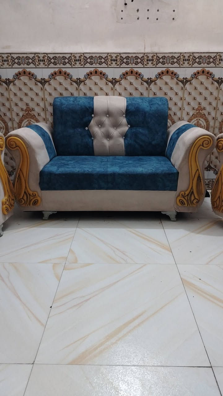 تخم💺 10مقاعد نضيف اي ضرر مابي سعر 240وبي مجال مكان الامن الداخلي *********** اكو توصيل بكروه
