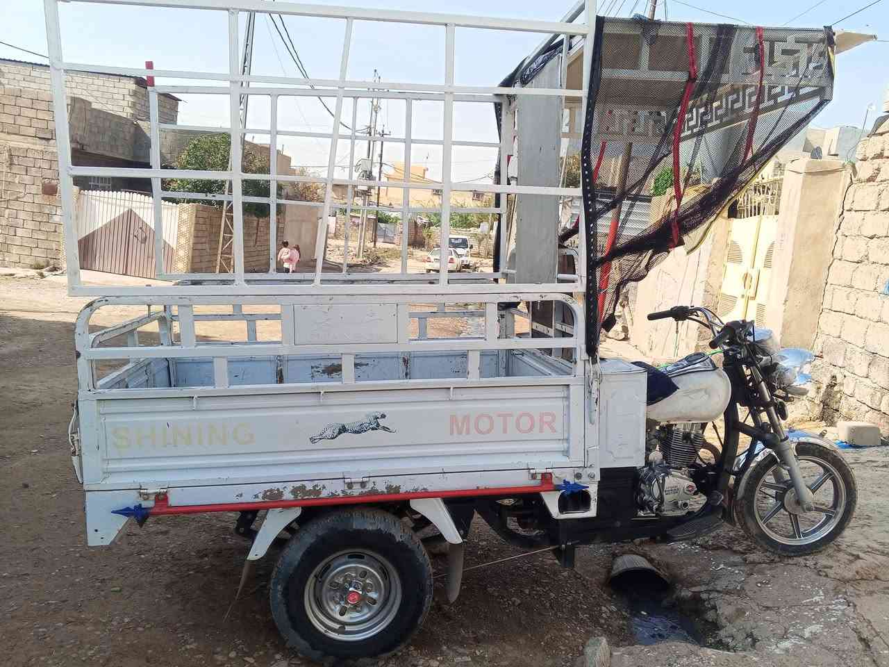 توكتوك • بيها مجال