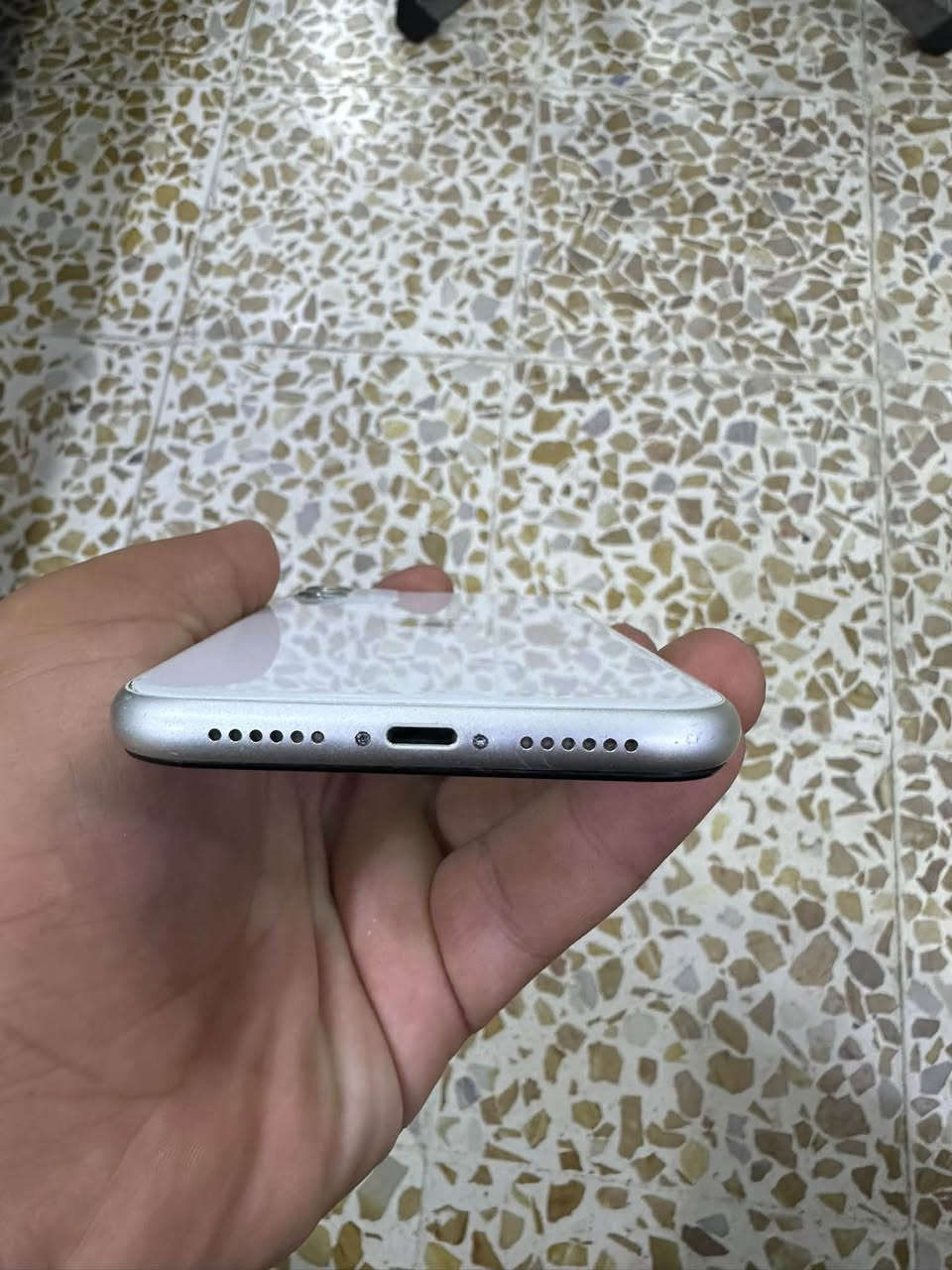 آيفون ١١ • ١٢٨ • مبدل شاشة