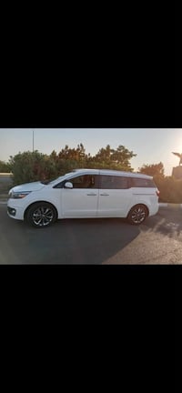 كيا سيدونا مديل 2017 رقم بغداد 8 راكب عائليه مواصفات أبواب سلايت كهربا...