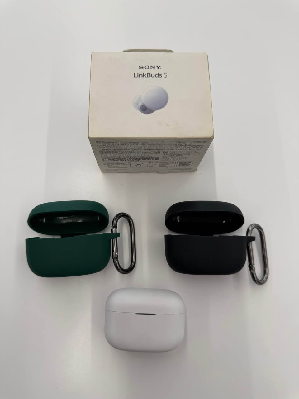 Sony LinkBuds S سماعة للبيع

سماعة Sony أصلية نظافتها 100%
ضمان سنة استبدال من ماستر 
وياها الكارتونة وجميع ملحقاتها
حافظات سيلكون عدد 2 لون اسود و زيتوني 
 
سماعة كلش حلوة و خفيفة بالاذان و مميزاتها متخلص

• Active Noise Cancelling لعزل الضوضاء
• Ambient Sound حتى تسمع اللي يمك بدون ما تشيل السماعة
• Speak-to-Chat، من تحچي توكف الموسيقى تلقائياً
• Adaptive Sound Control
• دعم LDAC للصوت عالي الجودة
• DSEE Extreme لتحسين جودة الصوت
• Multipoint، تربط جهازين بنفس الوقت
• IPX4 مقاومة للرذاذ

• بطارية لحد 6 ساعات بالسماعات مع العزل، و20 ساعة ويا الكيس
• خفيفة جداً، تقريباً 4.8g للسماعة
• تتحكم بيها بالكامل من تطبيق Sony Sound Connect 

السعر 280 الف

مكاني بغداد حي الجامعة 
*********** بغداد, العراق
