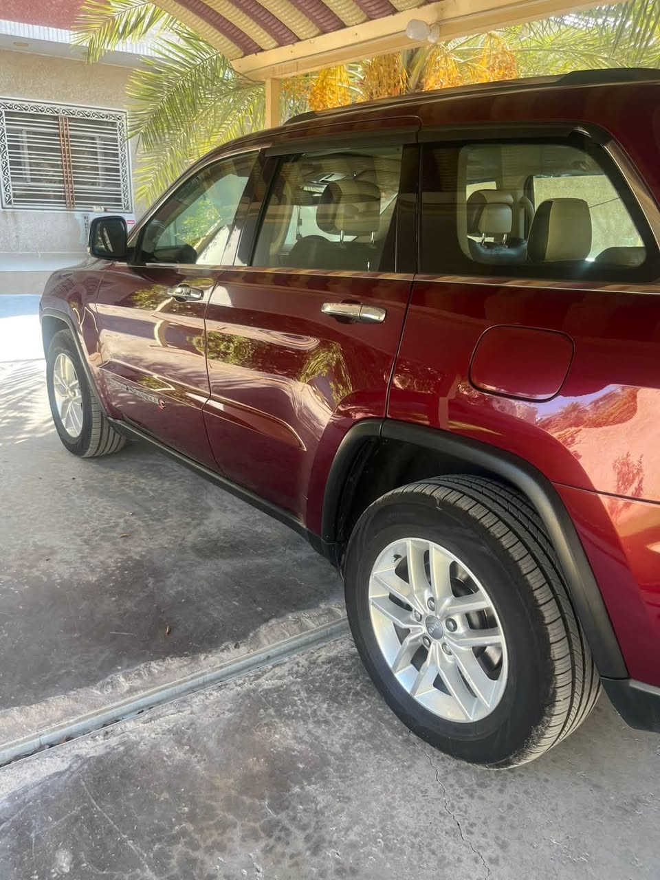Jeep Laredo S جيب لاريدو  اس
موديل 2018 خليجي 
ماشيه 140 الف 
كراسي الامامي كهرباء
فتحة سقف 
حساسات امامي خلفي
كامره خلفيه
كشنات جلد
اوتو ستوب
مكفوله من الدعاميه للدعاميه
خليجي
شاشه كبيره 
كير ومحرك مكفول 
تايرات وباتري جديده
22500 و بيها مجال 
***********
