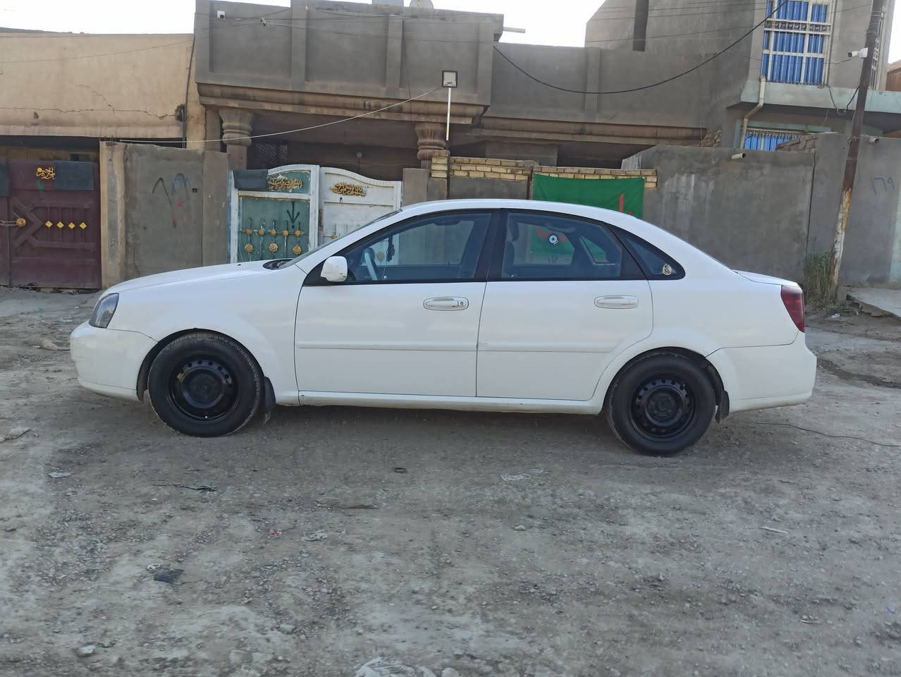 اوبترا 2011 بيها قطعتين لو تلاثه ابيع حزام كهربائيات كلها شغاله تبريد منقص غاز مكينه بيها بخار السعر 60 وبيها مجال للشراي المكان حله شارع 80 رقم الهاتف ***********
