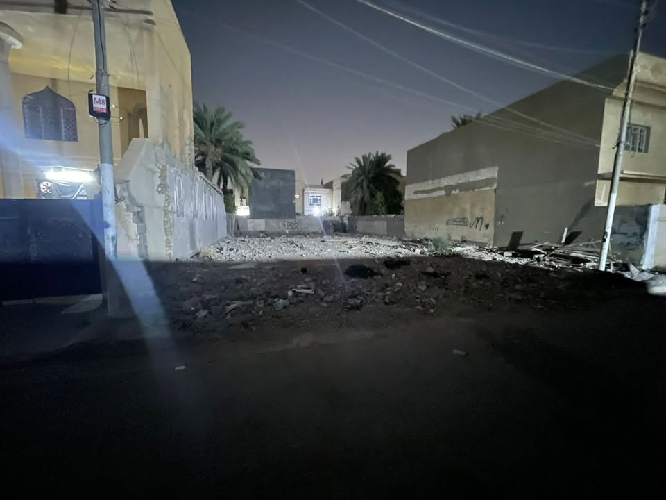 قطعة ارض طابو ملك صرف بمنطقة بكرية الغزالية خلف المركز الصحي : 
المساحة 450 متر مربع 
و سعر المتر جدا مناسب لباقي اسعار المتر في المنطقة 
للتفاصيل اكثر راسلني و تدلل ***********
