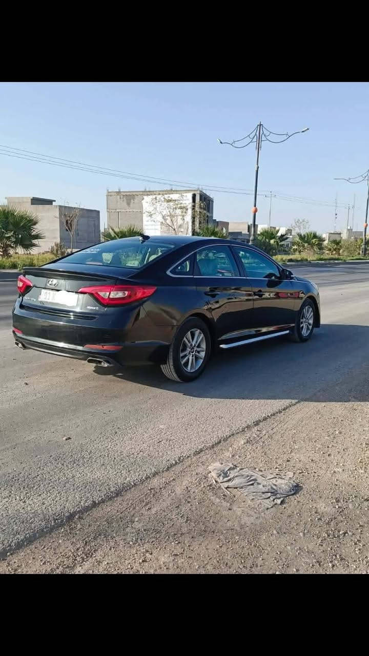 #بيع_مناسب
🚗 Hyundai Sonata
📅 موديل 2017
🇺🇸 مواصفات أمريكية
⚙️ محرك 2.4 لتر GDI (4 سلندر)
اللون اسود 
فئة Sport 
ماشيه 91 
رقم بغداد 
بيها قطعتين صبغ جامرلغ السايق حادث امريكا 
وجامرلغ خلفي عكسها حادث العراق 
*********** 
عنوان السياره 
ديالى / قضاء بلدروز

لمعرفه السعر سوي تعليق

لبيع سيارتك راسلنه والباقي علينه

ملاحظه ♦️مدير الصفحه غير مسؤول عن بيع وشراء واصوليات السياره نحن فقط صفحة لنشر السيارات
