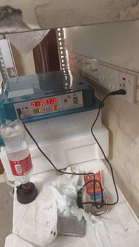 فقاسة بيض • فول أوتوماتيك • ١٠٠ بيضة