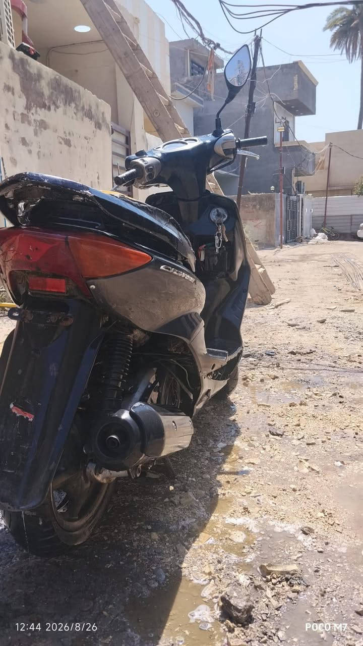 سلام عليكم سكنس نثيه للبيع
سعر 450 وبيها مجال 
كلشي شغال بيها سلف هندر كهربائيات 
كفرات نضيفه مكينه نضيفه ادامه كلجات جديده 

صاحب دراجه ***********

العنوان . بغداد كاظميه
