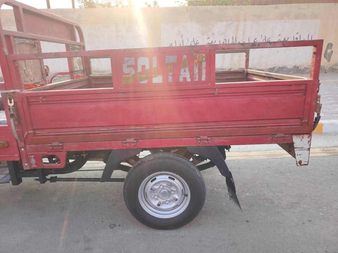 ستوته لبيع سلطان موديل 18وراق كامله وكيله بشارع بغداد سعر 2000وبخدمت لشراي يتصل ويدلل ***********
