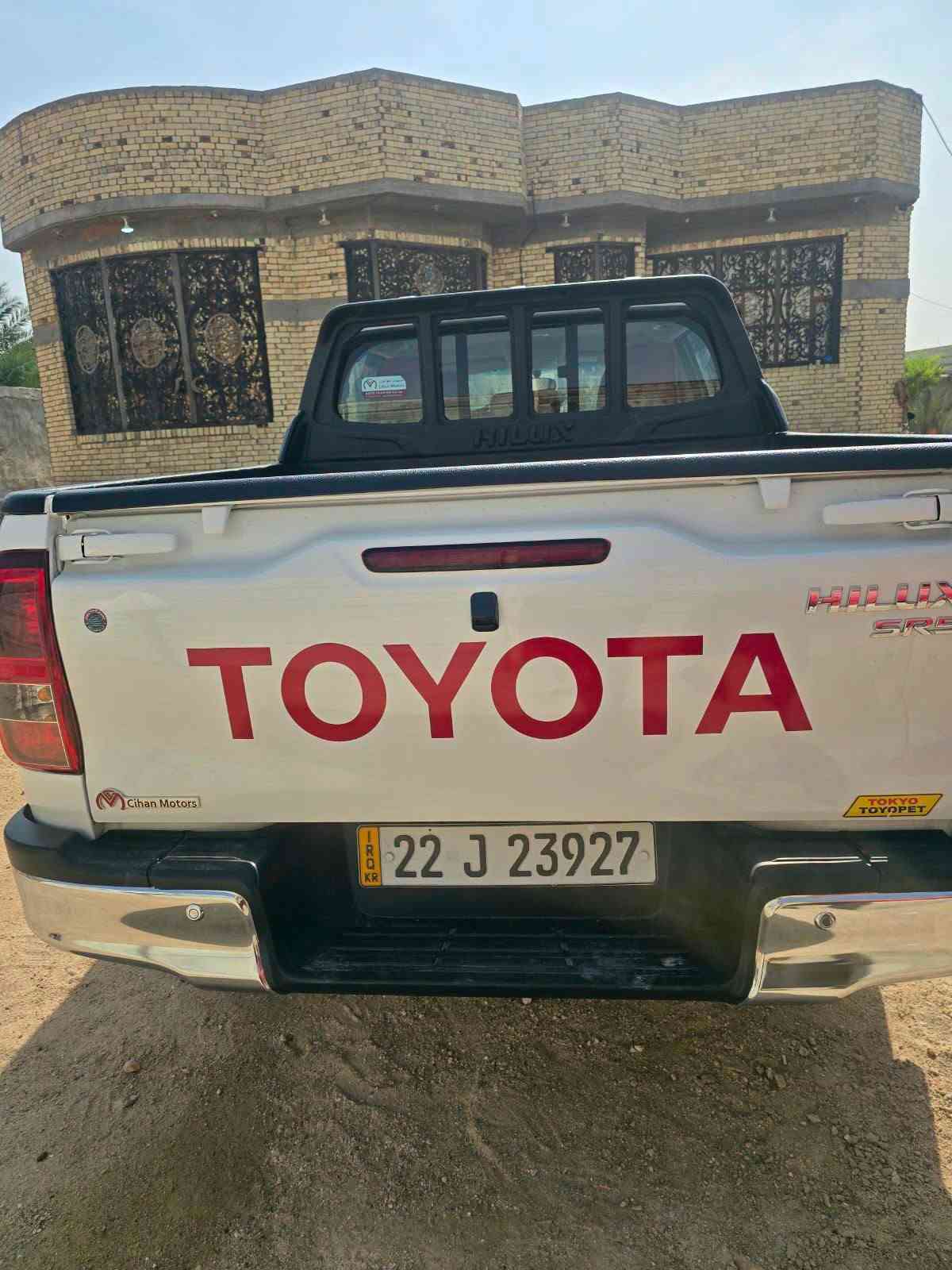 هايلوكس • ٢٠٢٥ • ماشيه ٤٢٠٠٠