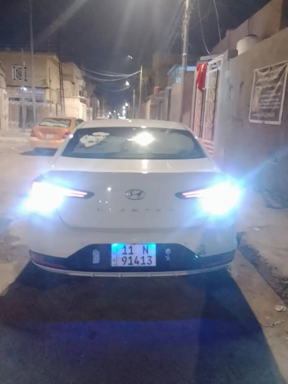 انتره خليجي 2020 حره سنويه جديده لون ابيض محرك 2000 دوش فول مواصفات مزوعه كامره اماميه وخلفيه بصمه وفتحه داخل صاج فقط بارد جوه القبق بانزين وبارد جاملغ الامامي جه السايق الخشم عله اربعه اصابع حداديه جديده وبيه منضومه كامله مال زنون وعين شيطان ونص تقريبا 170  ويل كب كروم5 ماشيه 200000الاتصال *********** مكان بصره حيانيه شارع المستطيل البصرة, العراق
