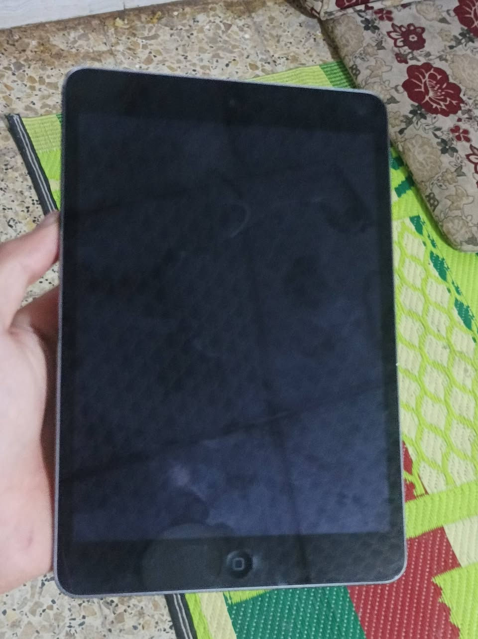 سلام عليكم
iPad 2
سلام عليكم
جهاز جديد مال امزون ذاكرته 16

سعره 50 وبي مجال لل شراي 

رقمي لل تواصل***********

نص مكتوب في الصور:
- ٢:٣٩ ص ثلاثاء، ٢٢ أيلول
- ٧٤%
- الإعدادات
- تسجيل الدخول إلى الـ iPad
- إعداد App Store وiCloud والمزيد.
- نمط الطيران
- Wi-Fi
- Bluetooth
- الإشعارات
- الأصوات
- عدم الإزعاج
- مدة استخدام الجهاز
- عام
- مركز التحكم
- شاشة العرض والإضاءة
- خلفية الشاشة
- Siri والبحث
- رمز الدخول
- حول
- < iPad
- الاسم
- إصدار البرنامج
- 12.5.7 (16H81)
- اسم الطراز
- iPad mini 2
- رقم النموذج
- ME276B/A
- الرقم التسلسلي
- F9FQ9VKXFCM5
- الأغاني
- الفيديوهات
- الصور
- السعة
- ١٦ غ.ب.
- متوفر
- ٨,٤ غ.ب.
- FC:FC:48:01:7C:AC
- FC:FC:48:01:7C:AD
- قانوني
- إعدادات ثقة الشهادة
- علي الشمر
- مشغل