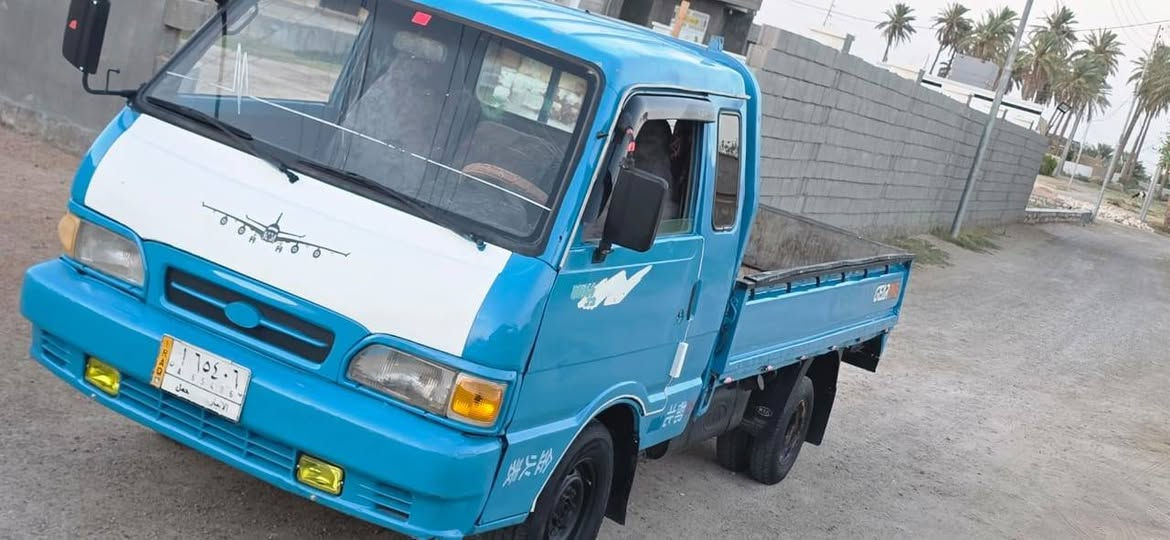 كيه بنكو موديل 96 رقم الانبارنكليزي سنويه عضم عاج محرك كير اكسن باور شغال تخم تاير كله جديد مال جناي سياره ما ناقصه شي شاصي رقم شاصي كله جديد سياره مصبوغه حزام جماليه بدون ضربه وبدون خويس سياره حيل حلوه متعوب عليه مال جناي  مكان سياره رمادي #السعر50 وبيه مجال الإستفسار ***********
