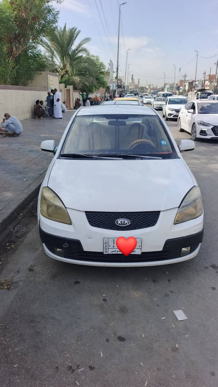 السلام عليكم كيه ريو مديل 9بسمي السياره جاهزه من كلشي مكينه كير حداديه جديده رقم نجف مميز السياره مكفوله عد باب صبغ او باردات شويه بيه السعر 85اوبيه مجال مكاني نجف الاشرف 
لاستفسار عل ***********
