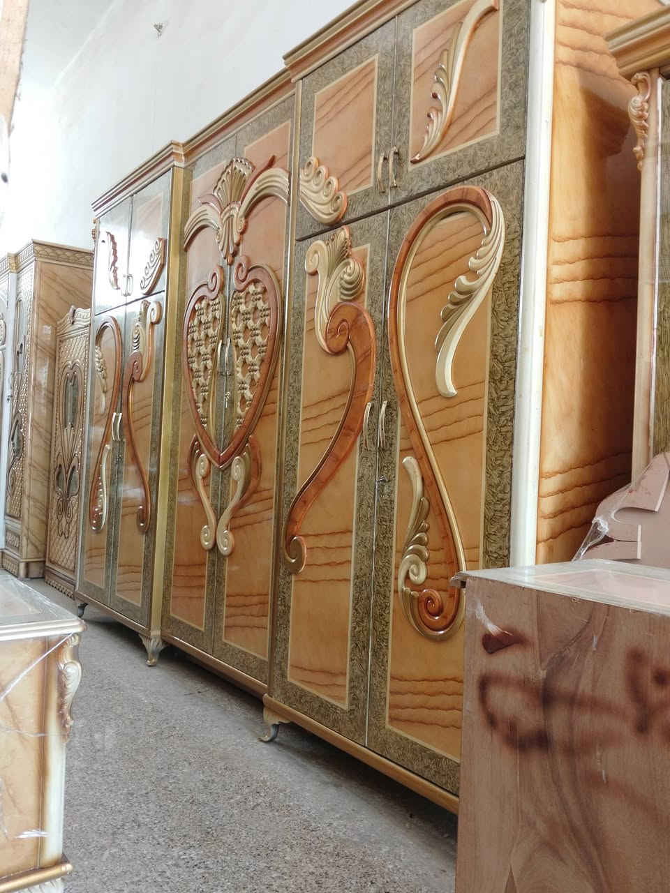 السلام عليكم غرفة للبيع 6باب ملحق توصاه حطاطه صبغ حراري شغل عراقي غرفه ثكيله داخله كله صاج السعر 850 الف وبيه مجال العنوان كاطون الرازي شارع ابو رباح قرب جامع أسماء الله الحسنى مزاد ابو كرار الغريباوي ***********
