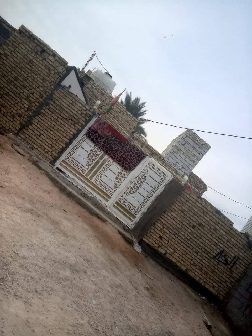 ٢٠٠م • غرفتين • طابو زراعي