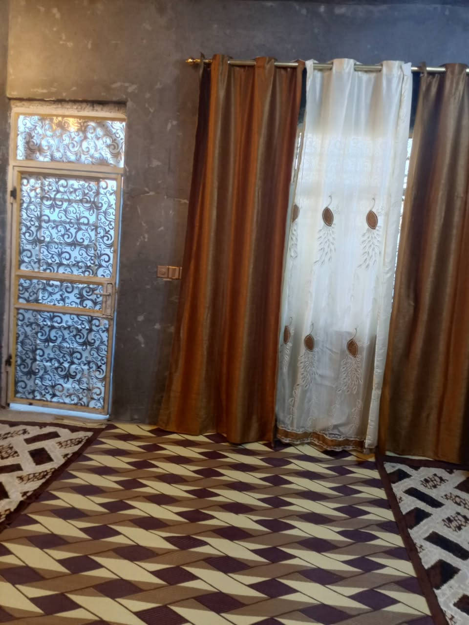 بيت للبيع قرب المتنبي يحتوى المساحه ١٥٠متر طابو زراعي سند 25.0 الاستفسار ***********
