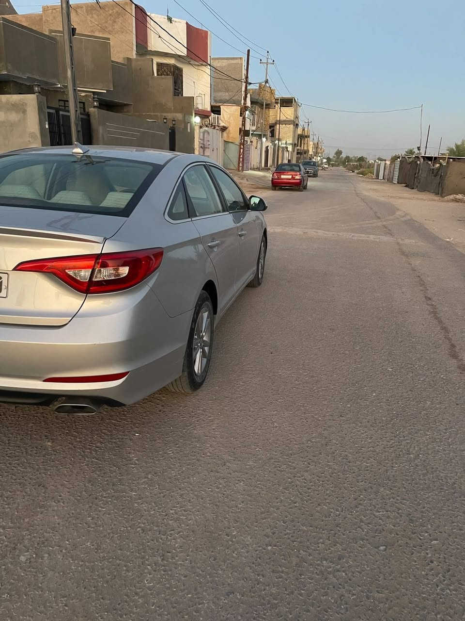 سوناتا موديل 2017 امريكي مكينه 4 سلندر 2400 رقم شمالي  انكليزي تريد تحويل أو وكاله بيه صبغ الجاملغ الامامي بدون داخل فقط والباقي كفاله مكينه وكير وحدادية وتبريد ثلج مكفولات السعر 99 بيع مستعجل الاتصال على الرقم *********** العنوان بابل
