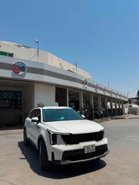سورنتو خليجي ٢٠٢٤ ماشيه ٢٨ الف كيلو كفاله عامه السياره للتواصل 0784064...