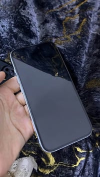 آيفون ١٥ • ١٢٨ • بطارية ٨٢