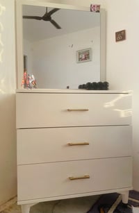 غرفه تركيه  السعر :300 واتس07857477061