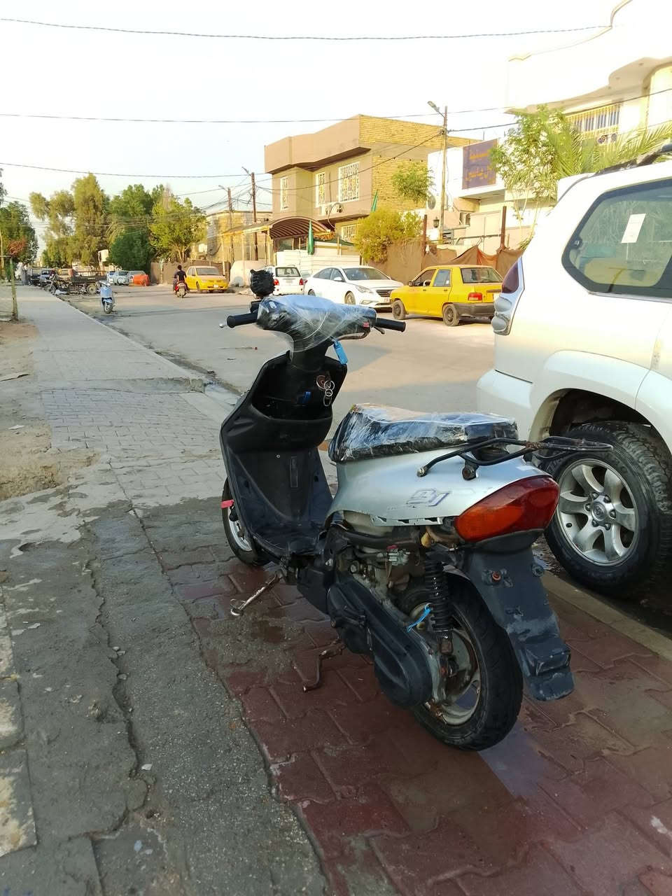 دراجه بيجي شغاله تخبل نهضه معدل فول كله شغاله ما مفتوحه سلف هندر الدراجه مال جناي ربع ما ذب عليه كبل للشارع كله شغاله ناعمه حلوه المكان دوانيه الرقم ***********السعر 175وبيه مجال للشراي
