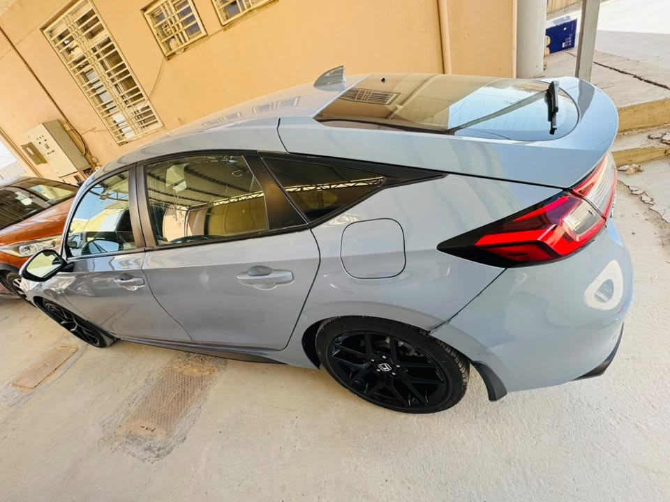 السلام عليكم 
هوندا سفيك 2023 وارد امريكي فئة السبورت 
محرك 2000 تنفس طبيعي
3 انظمة قياده
تشغيل عن بعد 
رادار تحديد مسار 
كروس سرعه 
رادار تنبيه مال اصطدام
رادار تنبيه خروج عن المسار 
رقم بغداد باسمي 
السياره ماشيه 31 mil
السعر 148$ 

للتواصل و الاستفسار ***********
