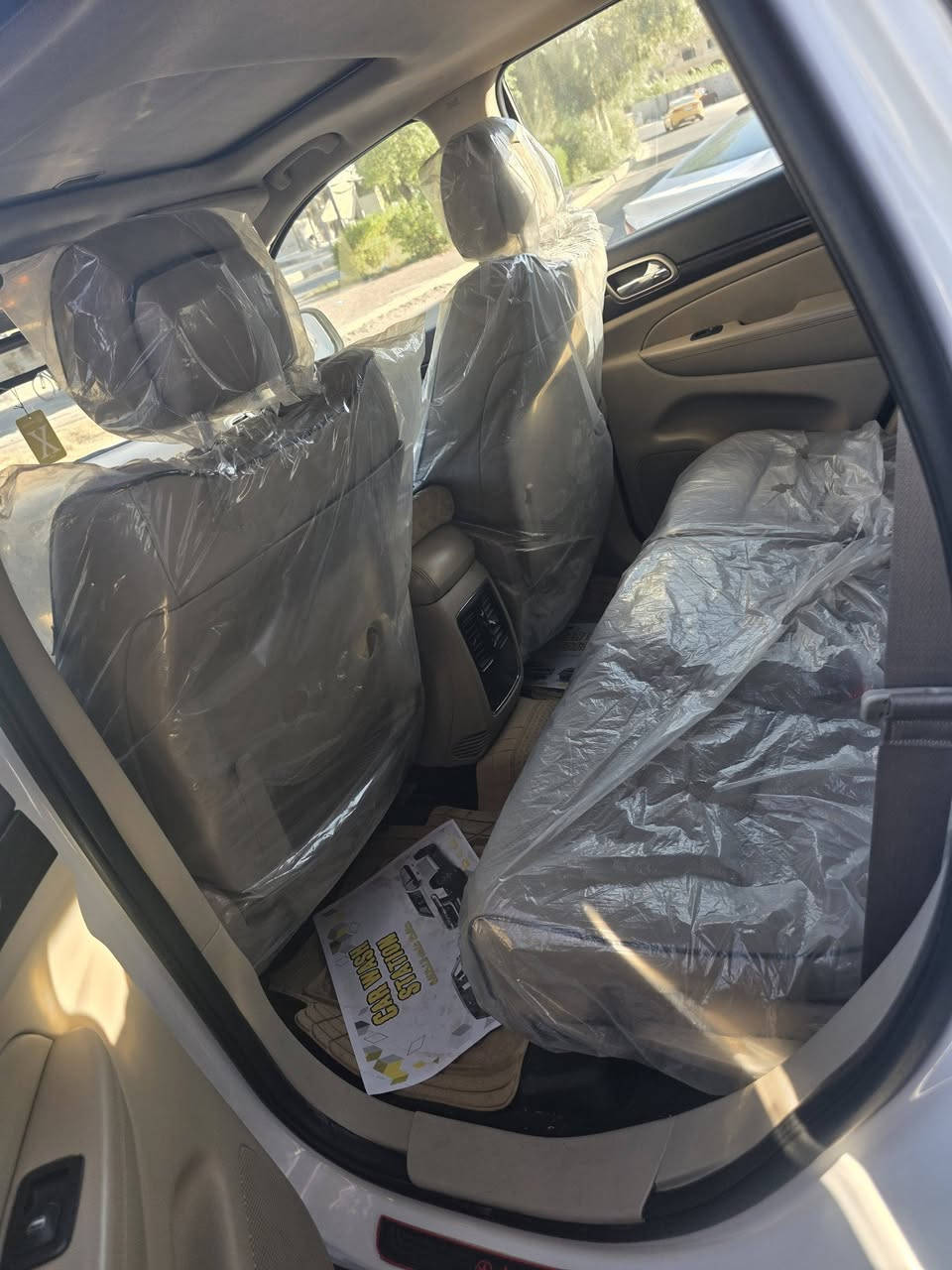 سلام عليكم
Jeep grand Cherokee
موديل 2014 سياره فول فتحه رقم بغداد سياره حلوه او نضيفه مابيها ي نقص. 
سعر. 215$
 او بيها مجال 
العنوان. ديالى 
رقم: ***********
