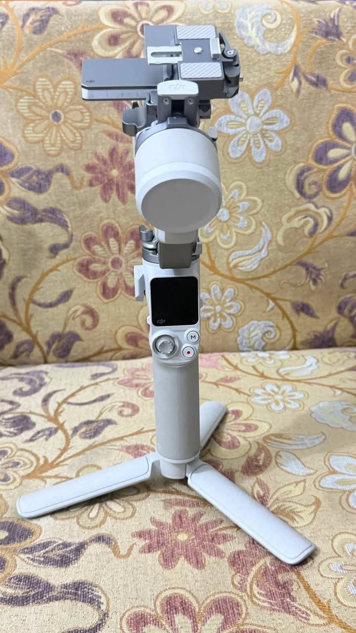 📸 للبيع | DJI RS 4 Mini + بلاطة
جيمبل DJI RS 4 Mini للبيع، وياه بلاطة، مناسب لتصوير الفيديو والمحتوى الاحترافي 🎥

✅ حالة ممتازة
✅ تثبيت سلس وثابت
✅ خفيف وسهل الاستخدام
✅ وياه البلاطة
✅ جاهز للاستخدام

💰 السعر: 375 ألف دينار

متوفر توصيل
📱 واتساب فقط: ***********
