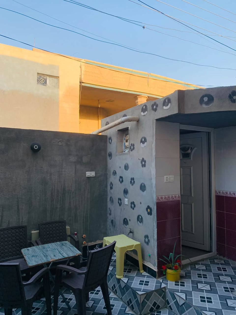 🏠🏠🏠🏠🏠🏠🏠

بسم الله الرحمن الرحيم 
 مشتمل للبيع طابقين بناء حديث بناء 2025 بناء طابوق درجه اولى المشتمل في حي الشهداء ضباط الرابعه المشتمل فول سيراميك وبناء درجه اولى بناء مفصول أضلاع وسقف يتكون من كراج وصحيات خارجيه واستقبال ومطبخ وصاله ومناور2 وحمامات2 وغرفة نوم عدد3 مأسس مجاري خطين ومؤسس ماء ٤ خطوط نضام بوستر صاعد نازل تاني ماء كبير ٢٠٠٠ لتر مؤسس نضام كامرات سبالت دفن 
ملاحضه/البيت يباع مع الأثاث كامل 

🌴1️⃣التسلسل📠/170
🌴2️⃣مساحه🏚️/150m
🌴3️⃣الواجهه🏫/7.50m
🌴4️⃣النزال⛺/20m
🌴5️⃣الشارع🛣️/8m
🌴6️⃣المرقم/
🌴7️⃣اقرب نقطه داله / قرب جامع الشمري
🌴8️⃣خدمات🏞️/ ماء وكهرباء +تبليط
🌴9️⃣السعر/160وبي مجال 
__________________________
1️⃣●اسعار 💵العقارات المعلنة في مكتبنا تُحدد من قبل البائع 💸صاحب العقار وليس المكتب والسعر قابل للتفاوض بين البائع والمشتري📜 

2️⃣●⌛نتميز بعدم رفع سعر العقار من قبلنا ونجمع البائع🌴والمشتري وجهاً لوجه لغرض الاتفاق📝  على السعر النهائي 👍 

3️⃣●🌴قضاء الفلوجه/حي الشهداء شارع ستين 60 قرب نادي الصمود Fallujah, Iraq اذا عندك عقار تريد تعرضه للبيع او تريد تشتري عقار 

4️⃣🌴فقط ارسال المعلومات  على الواتساب او الاتصال على هواتف المكتب .. 

☎️نستقبل هواتفكم على الارقام التاليه 

☎️ابو عبدالله العيساوي 
*********** (الواتساب) 
***********
☎️***********

