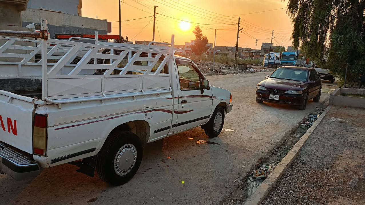 نيسان بيكم • ١٩٩٠ • محرك شرط