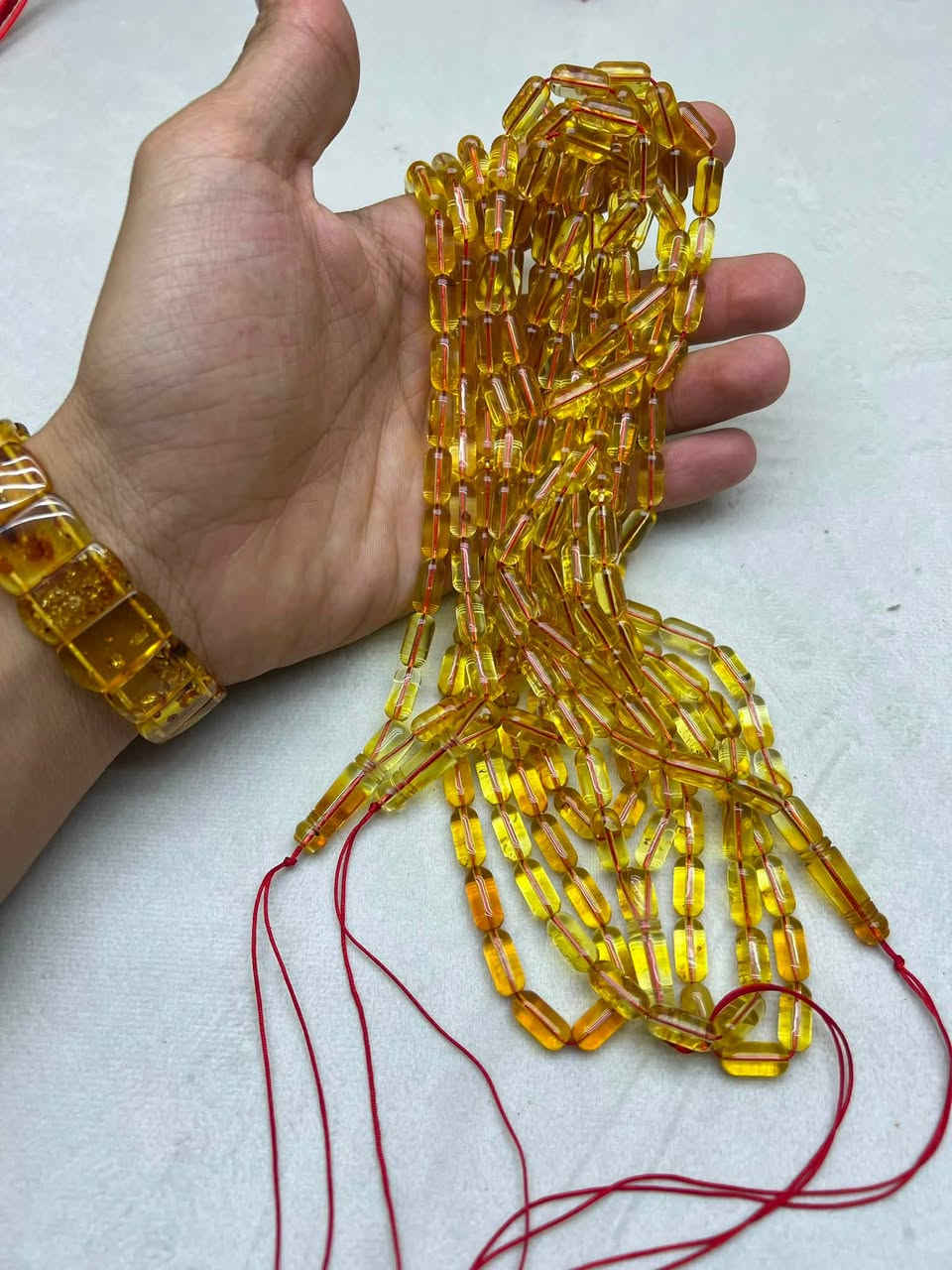كهرب بولوني حر طبيعي كبسولي الوزن 95 غرام شلعه وحده وسعرهم بلاش مهتم يتصل او واتساب ***********
