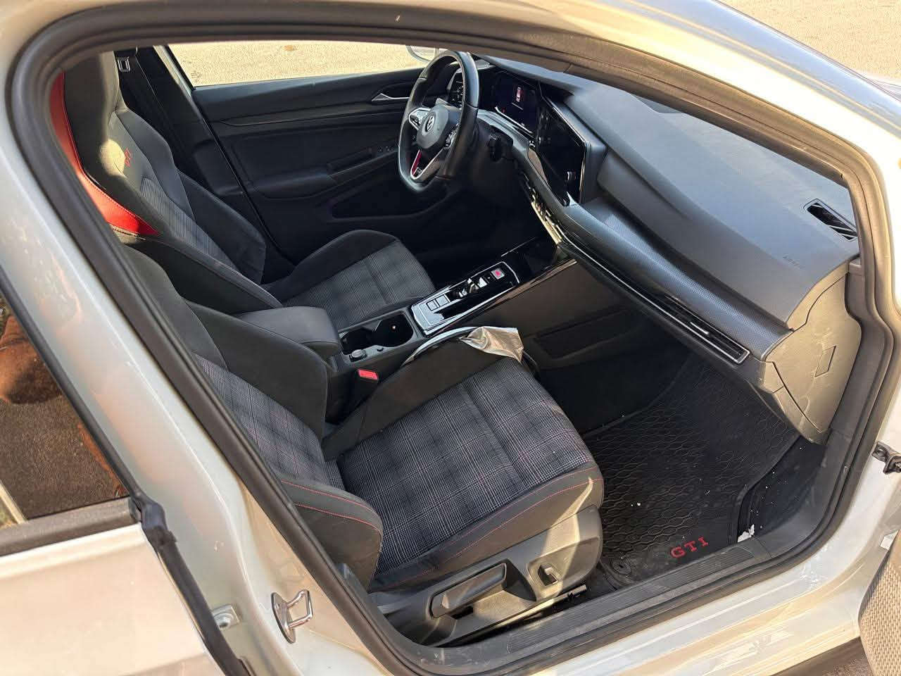 كولف GTI • حادث • وارد امريكي